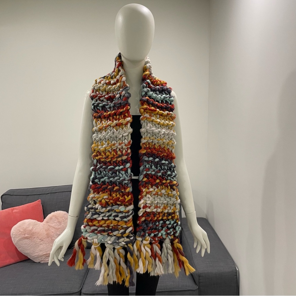 Oversized Chunky SCARF WITH FRINGE Beautiful Colours Soft Warm Fun to Wear - Picture 3 of 16